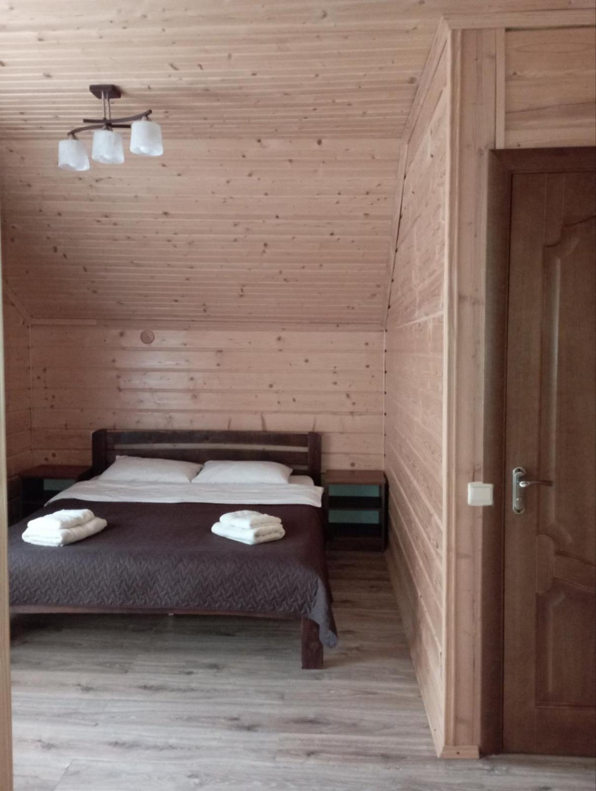 U Anastasii I Sofii Bilya Richki Guest House Mykulychyn Exterior photo