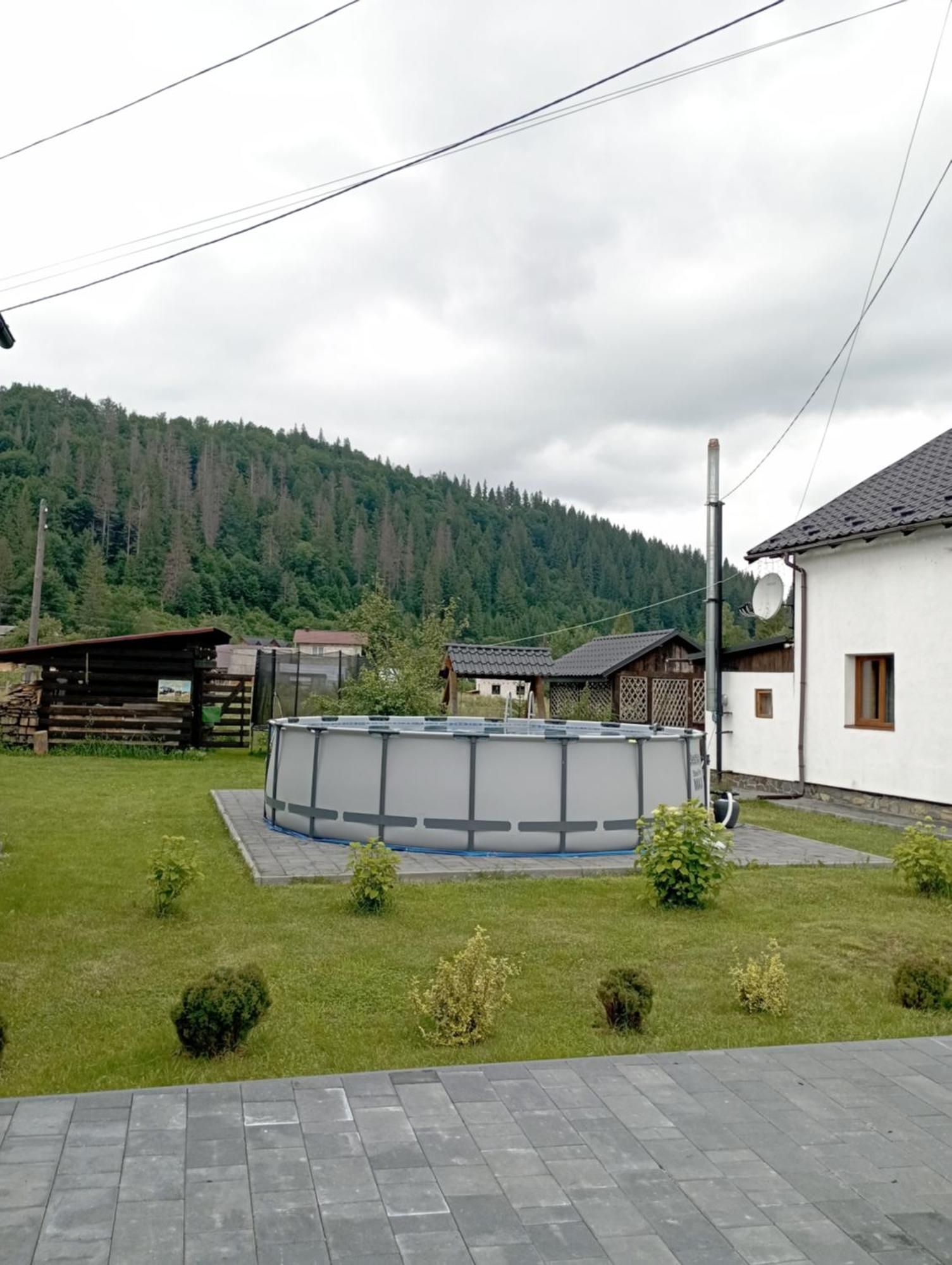 U Anastasii I Sofii Bilya Richki Guest House Mykulychyn Exterior photo
